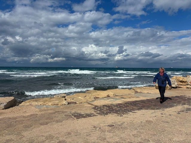 Wandelen aan zee: natuurlijke stressreductie in de&nbsp;overgang